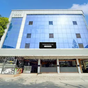 *** Hotel Super Townhouse Center Ernakulam India